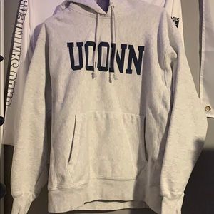 Uconn sweatshirt